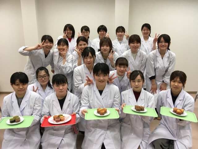 △生活学科 食物栄養専攻　有志の学生たち