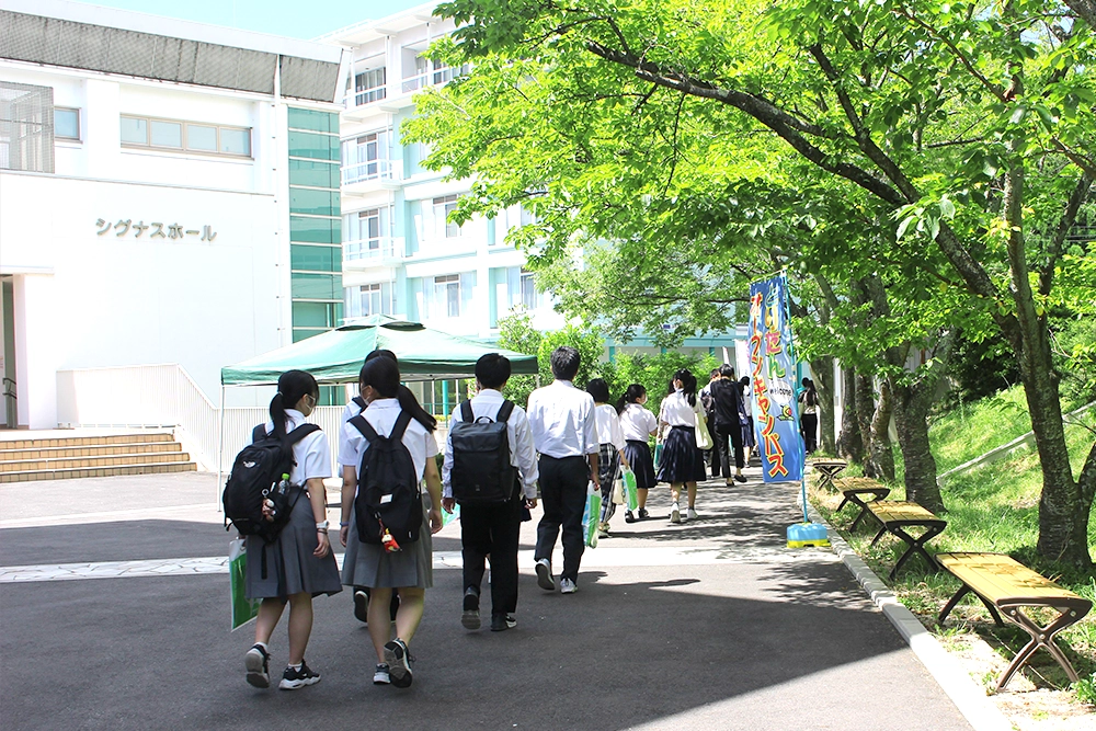 学内見学ツアー